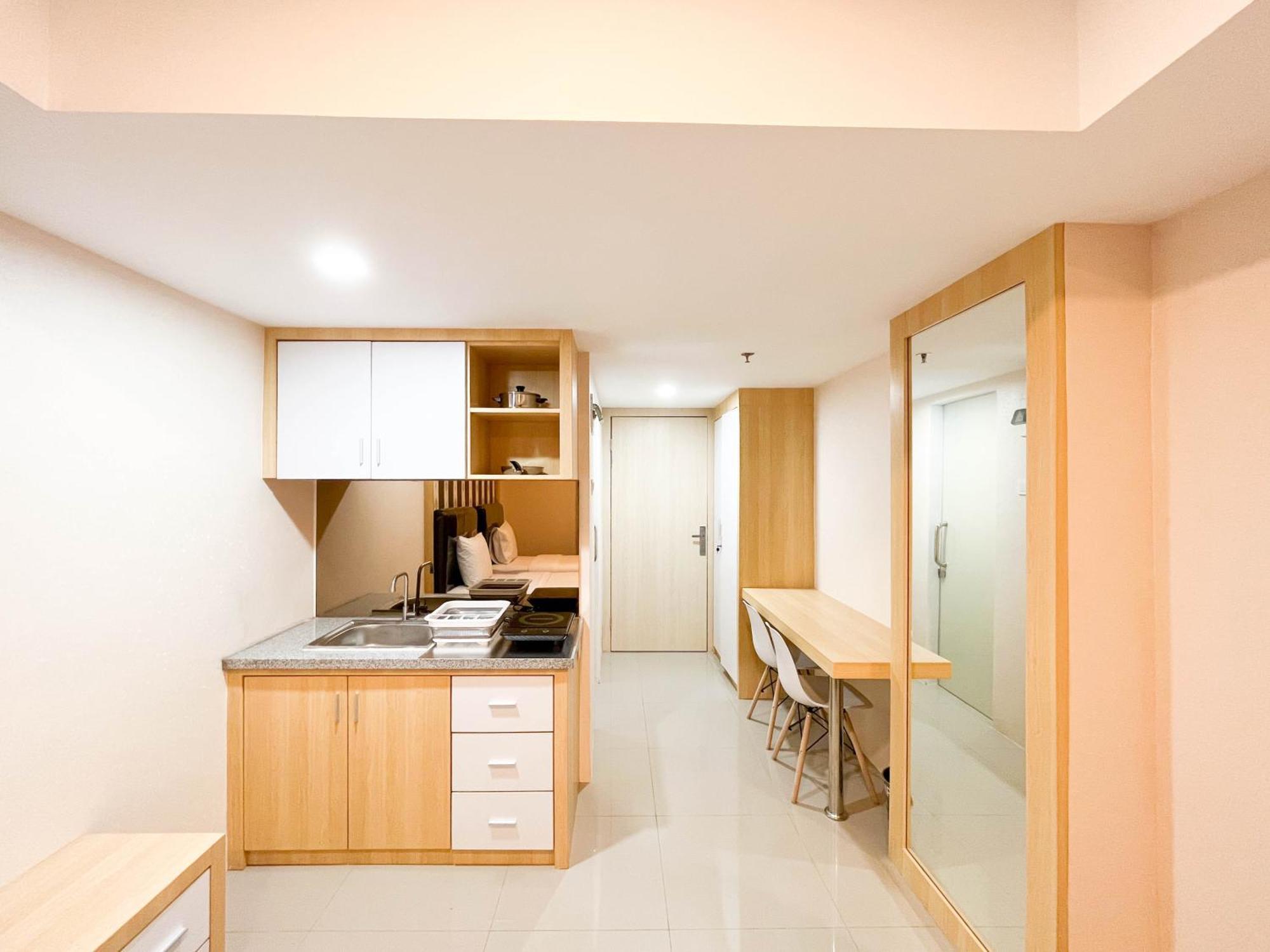 Comfortable And Tidy Studio De Prima Apartment By Travelio Medan Exterior photo